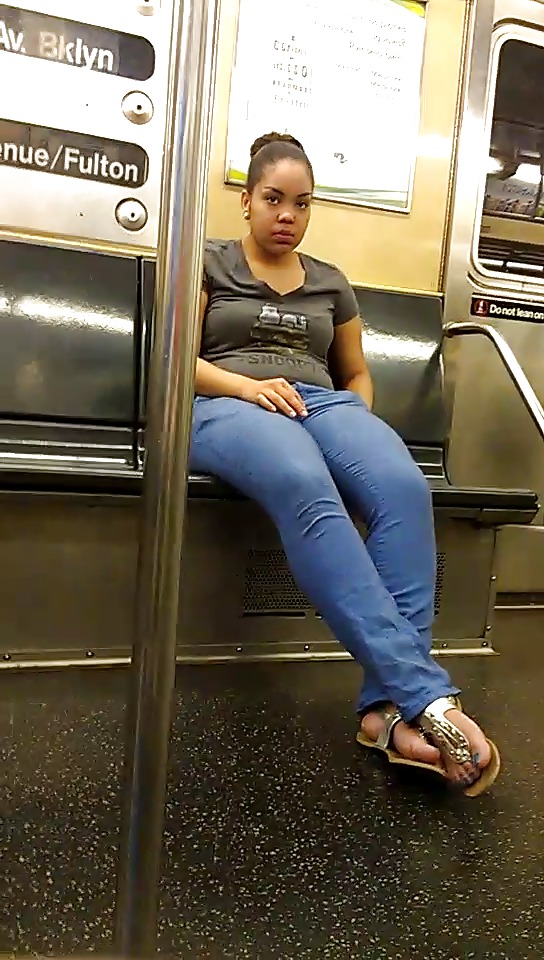 New York Subway Mädchen Gesprengt Und Erwischt #22301414
