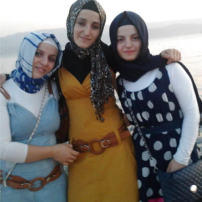 Hijab Arab Turc, Turban Portant Renouvellement Est éteint #18205257