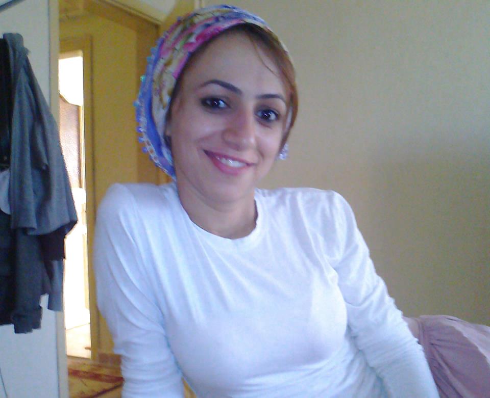 Türkisches Arabisches Hijab, Turban Tragenden Verlängerung Ausgeschaltet Ist #18205359
