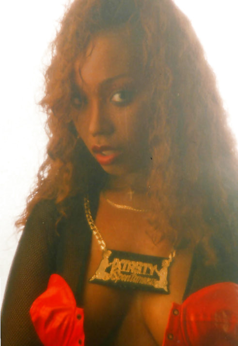 Classic Ebony Pornstar - SPANTANEEUS #9600319