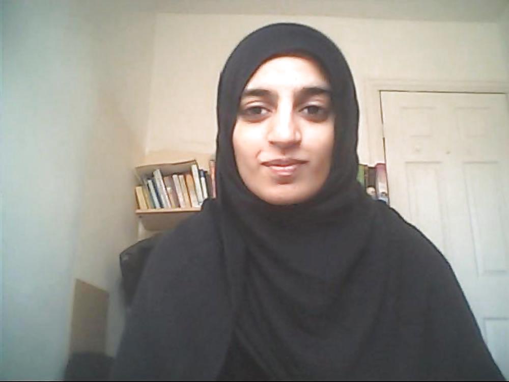Beurette folle avec le hijab  amina baisable du 77 melun #12990013