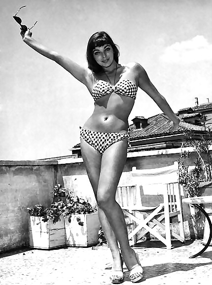 Joan Collins #9831464