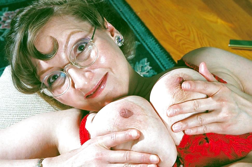 Big Tits Huge Ass Granny 1!! #9068783