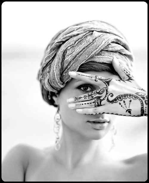 In black and white 2 #8315588