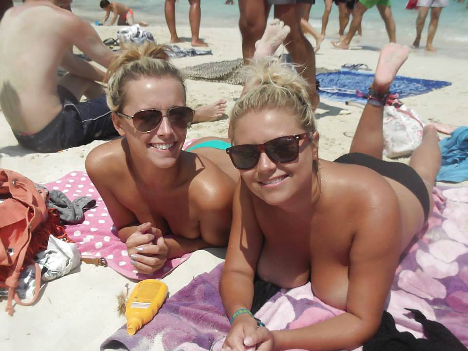 Facebook2
 #21502362