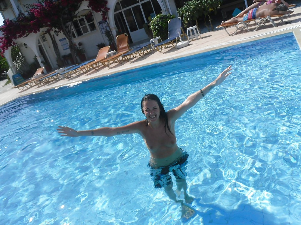 Facebook2
 #21502533