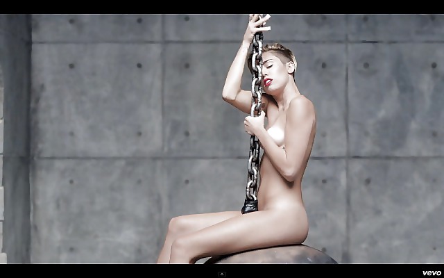 Sexe Miley Cyrus Nue Wrecking Ball Septembre 2013 #19763723