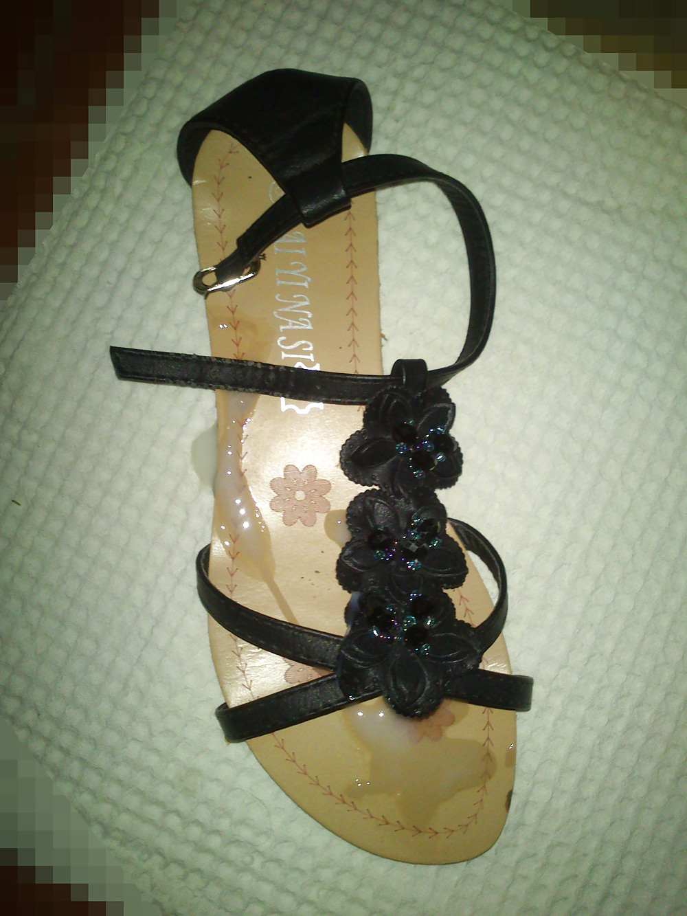 フラットサンダルでザーメン
 #21258074