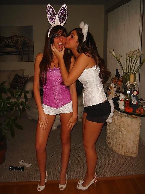 Teen Babes Kissing #8318990