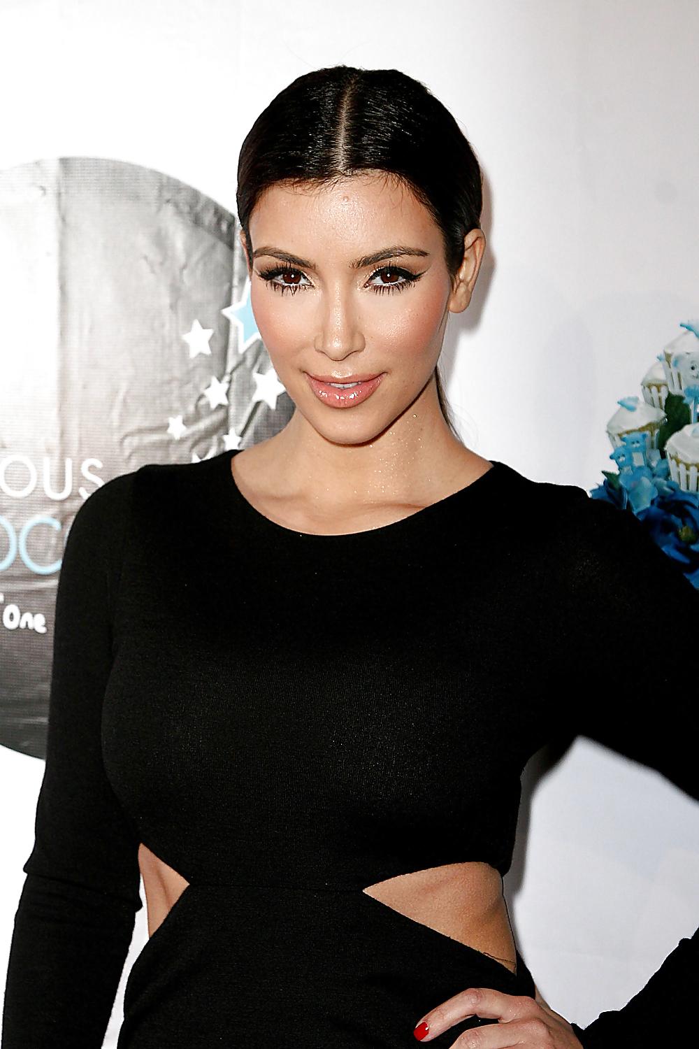 Kim Kardashian à Petits Gâteaux Célèbre Magasin De Beverly Hills #2132190