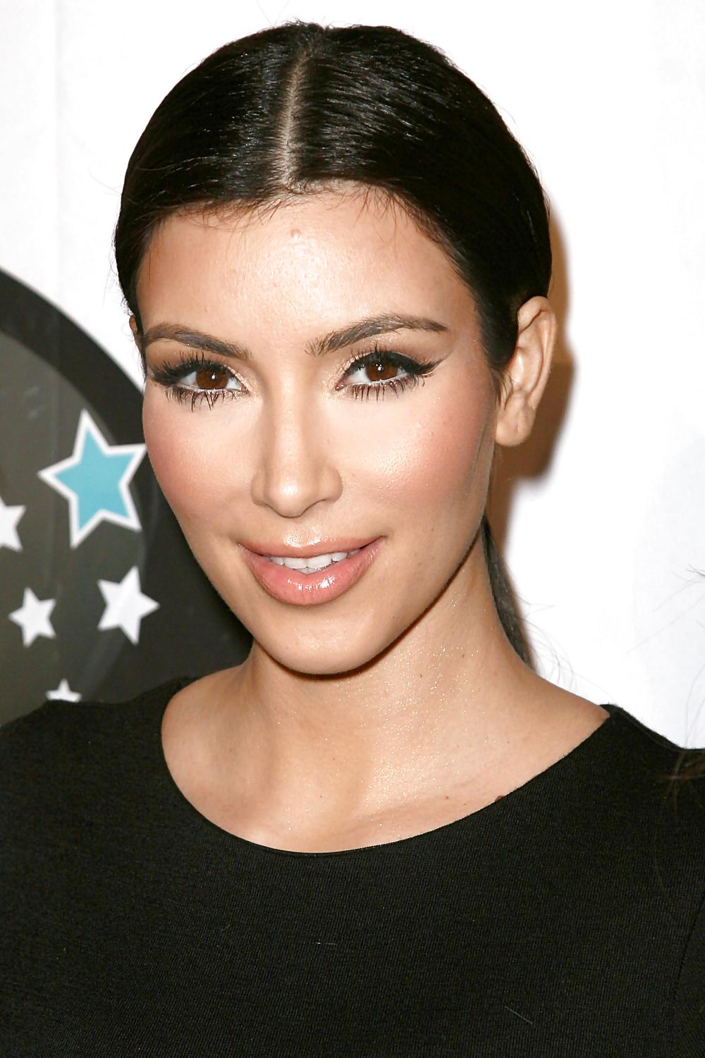 Kim Kardashian at Famous Cupcakes Store in Beverly Hills #2132228