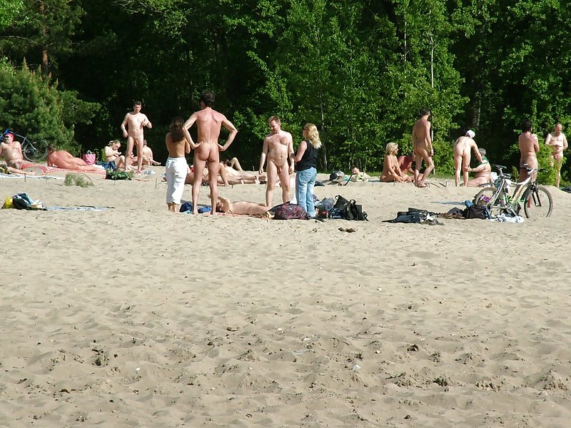 Ragazze della spiaggia nudista
 #2479446