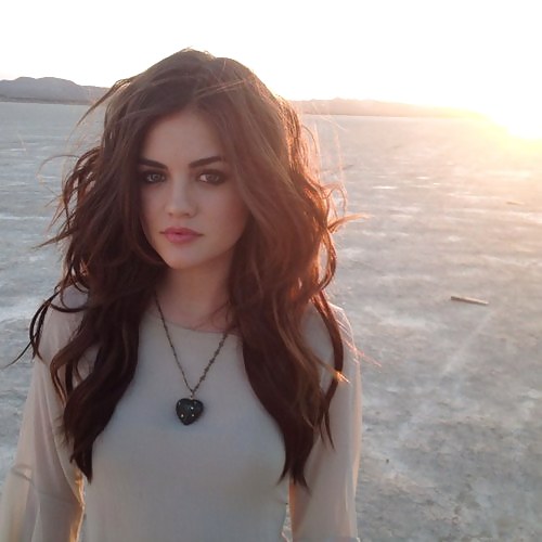 Lucy hale
 #19276593