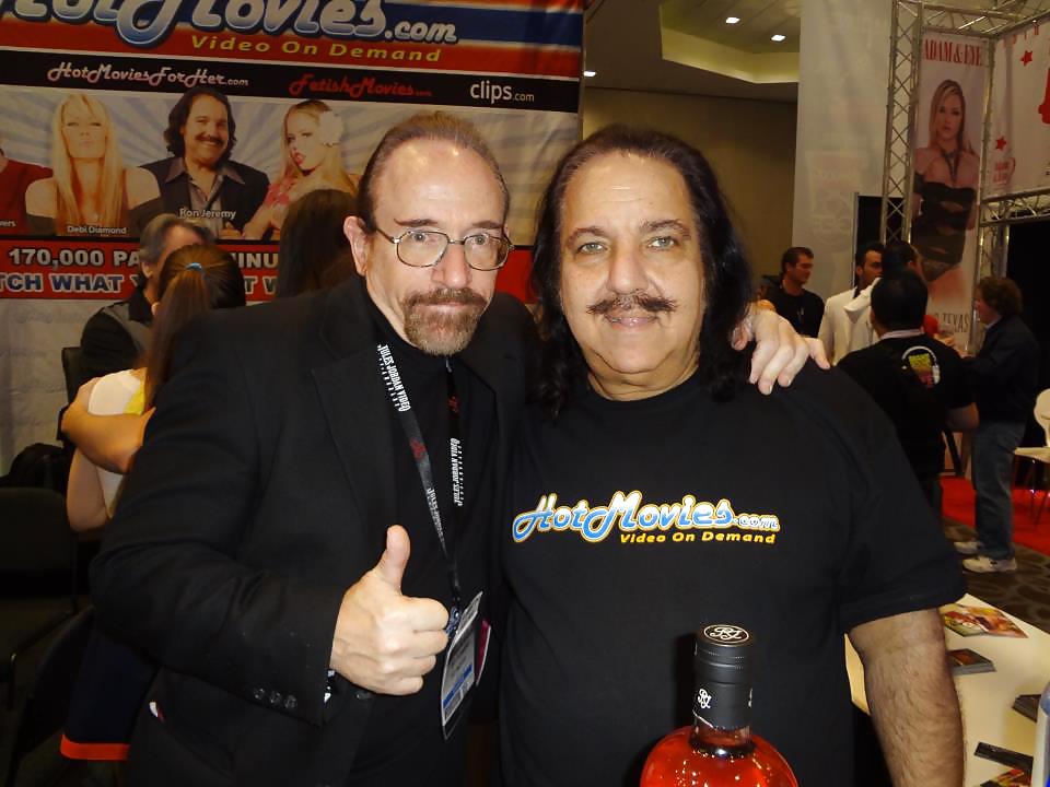 Ed hangin out with Ron Jeremy #18731147