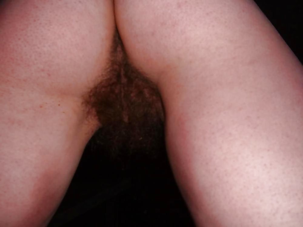 AMATEURS - Lick my hairy Pussy
