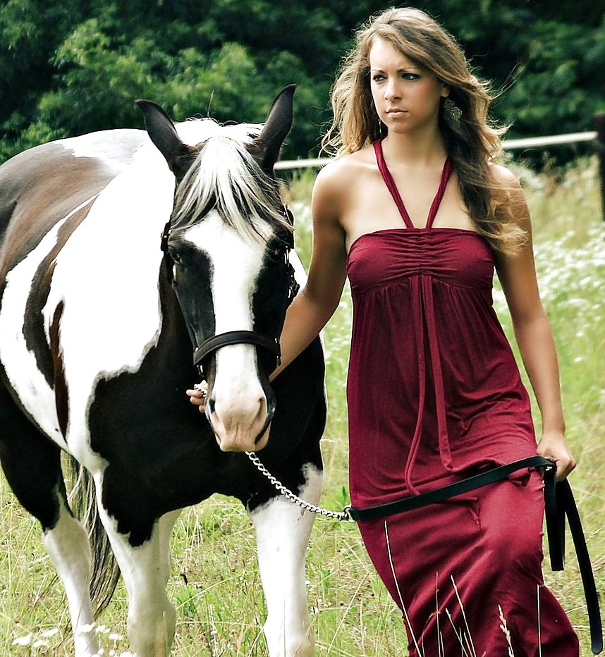 Entertaining, Ingenious, fashioned or trusty Entertaining - 15 #9856661