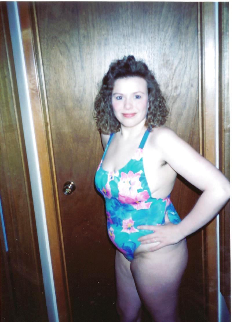 Anni più giovani......bathing suit!!!
 #3420976