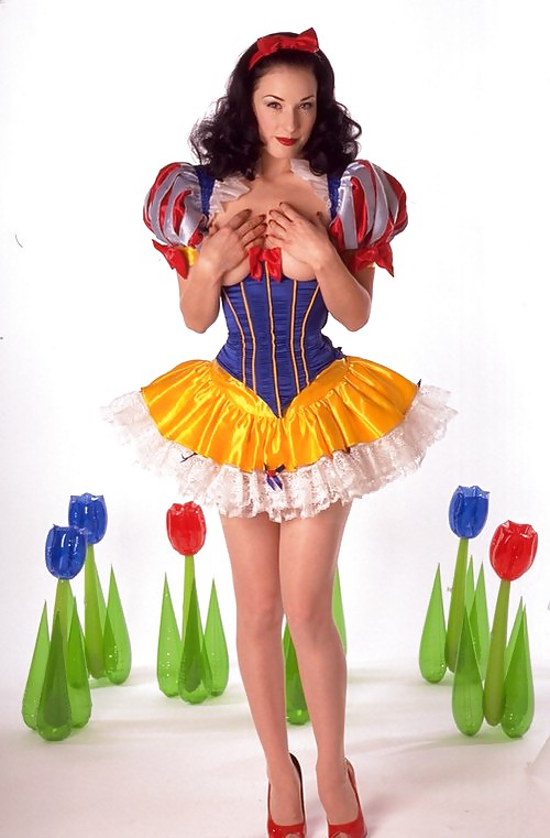 Dita Von Teese as Snow White! #8282875