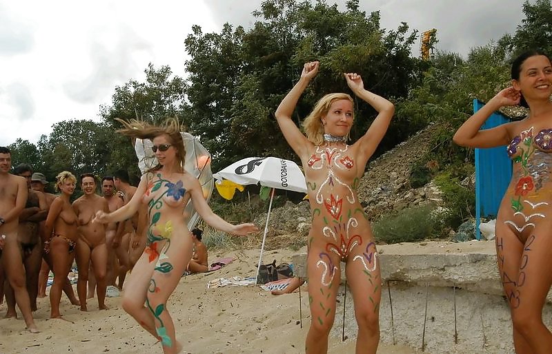 Partie Et événements Avec Des Filles Chaudes Nudiste #10298703
