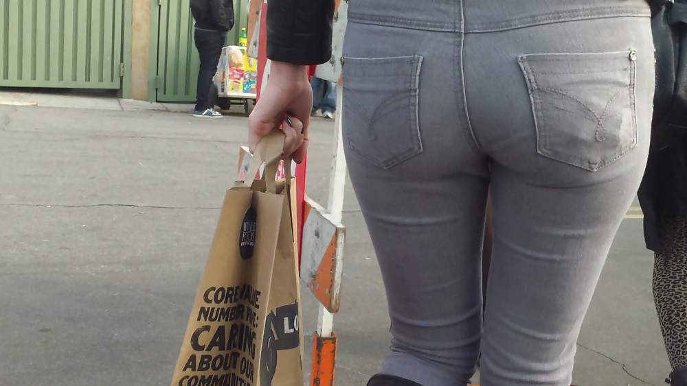 Sweet Teen Ass & butt in tight jeans 