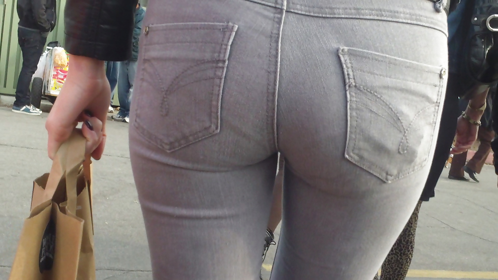 Süß Teen Ass & Hintern In Engen Jeans #10308203