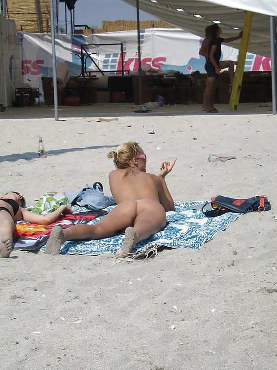 voyeur della spiaggia
 #13396847