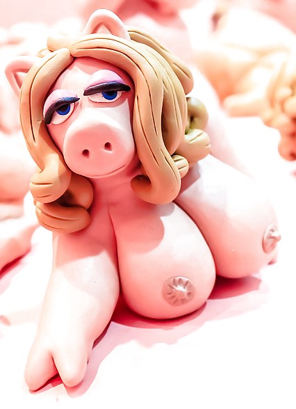 Miss Piggy , arte porno bbw di emilio rangel
 #18627651