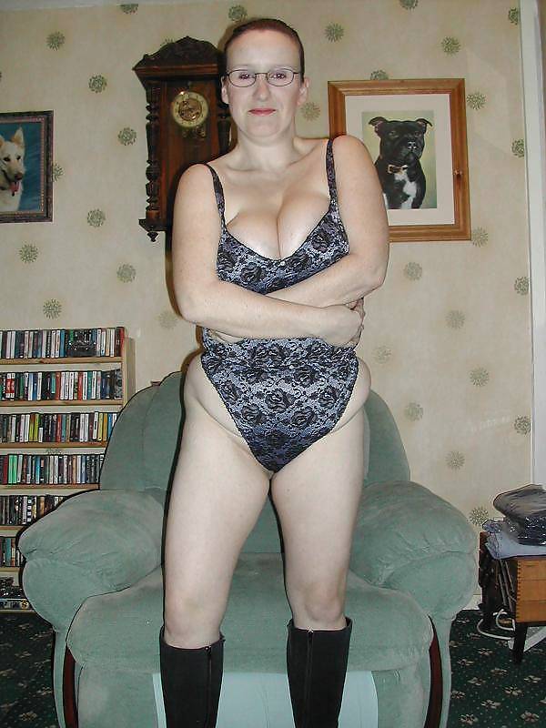 Housewives showing for us #8911582