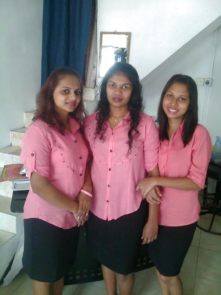 Srilankische Facebook Mädchen #17023140