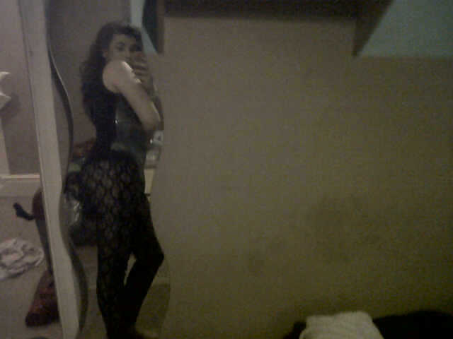 Paki gyal
 #10416711