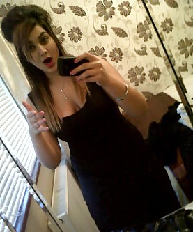 Paki gyal
 #10416720