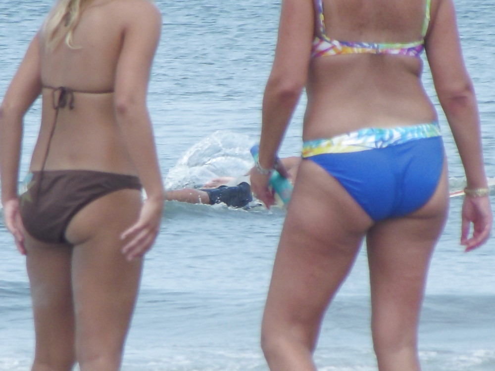 More hot sexy beach booty #5845739