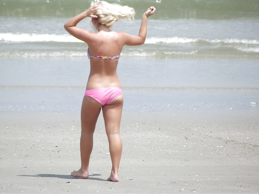 More hot sexy beach booty #5845818