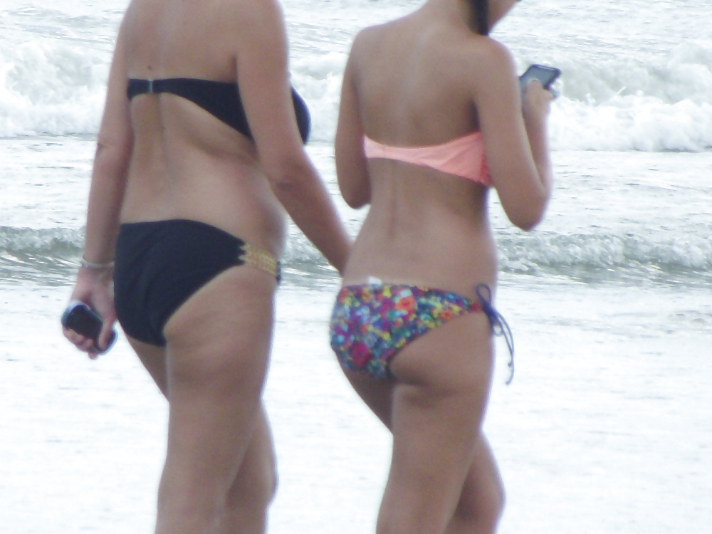 More hot sexy beach booty #5845897