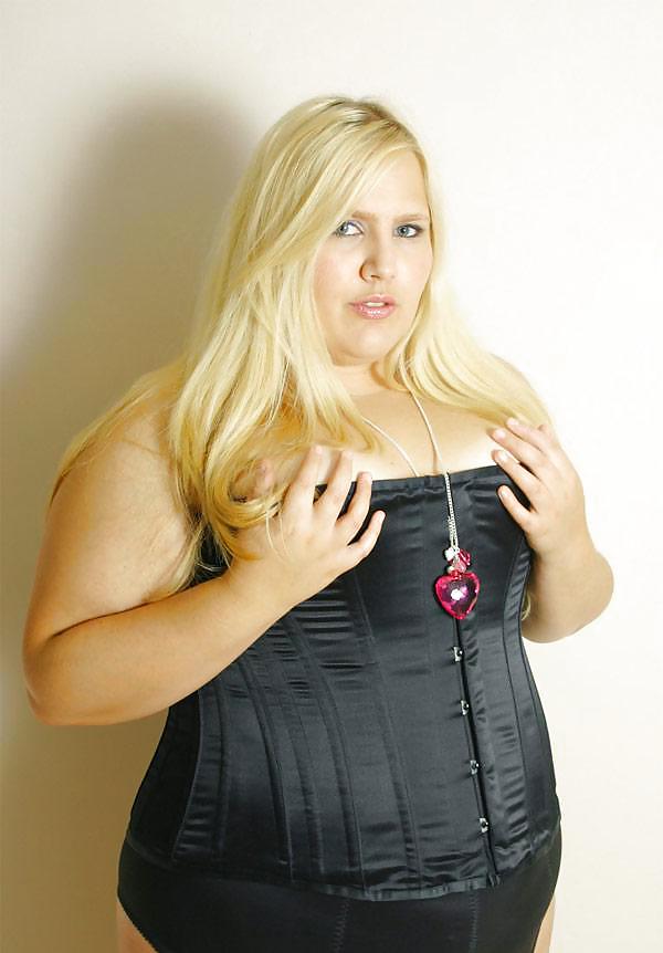 Carina elisha jade in corsetto scuro
 #21349283