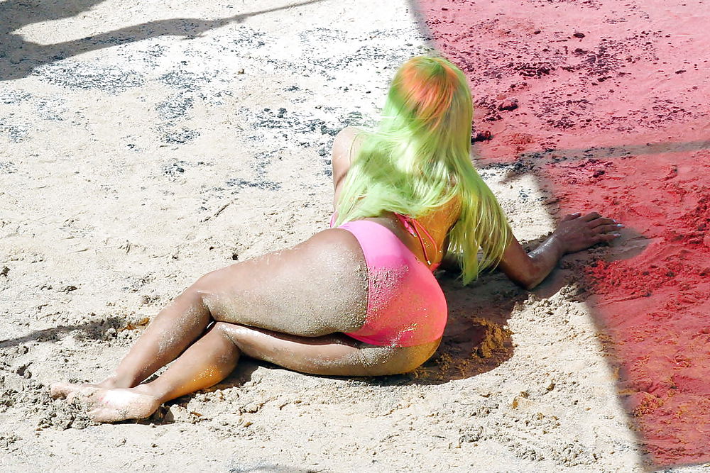 Nicki Minaj Bikini #9705757