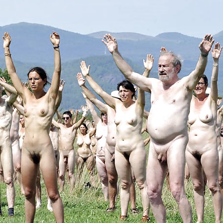 Nudiste Poilue (rétro Mosty) #21152242
