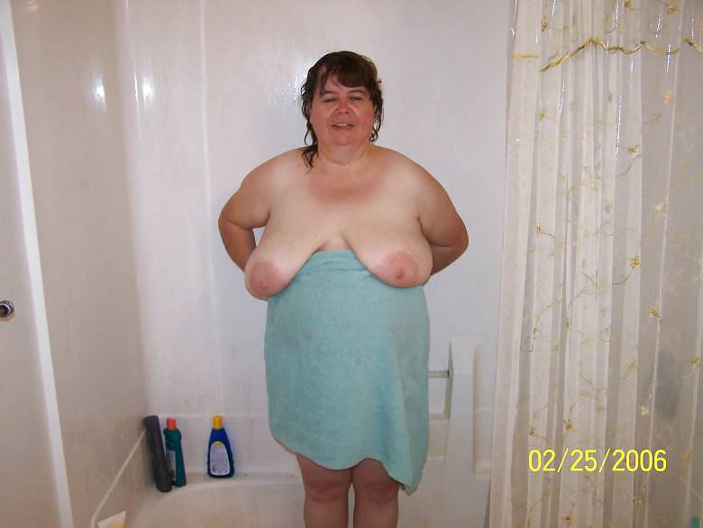 Bbw Milf in the shower #9039172