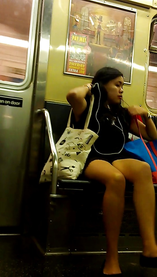 New York Subway Girls Asian Mini Skirt #20989792