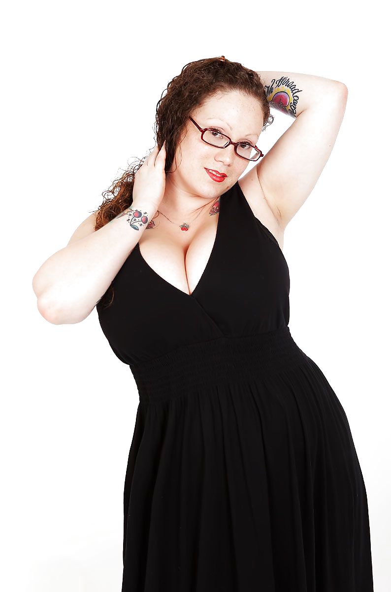 Curvy Beauties 26 Clothed Version #9587273