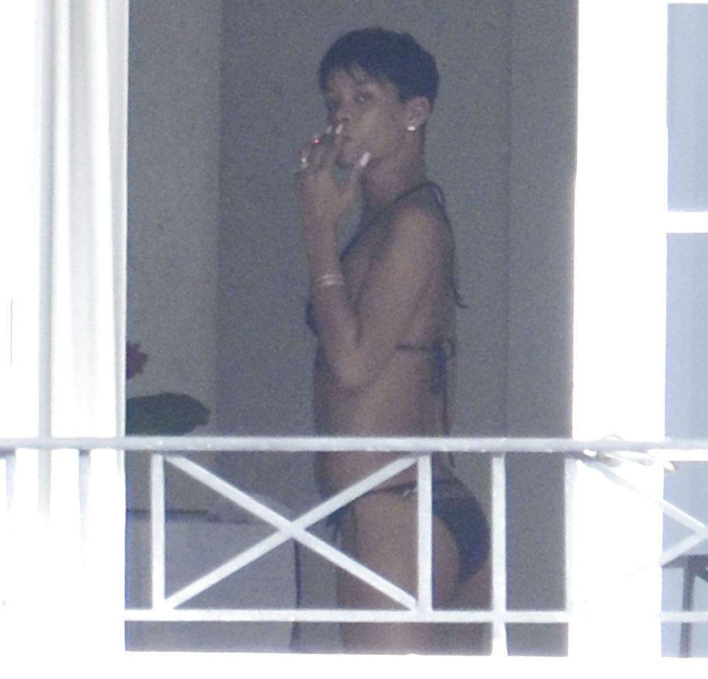 Female Celebrities Smoking #16843484