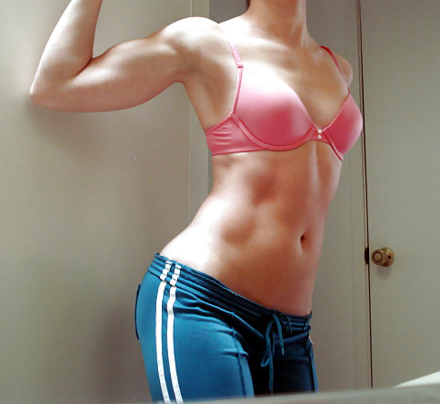 Muscular female physique #9430322