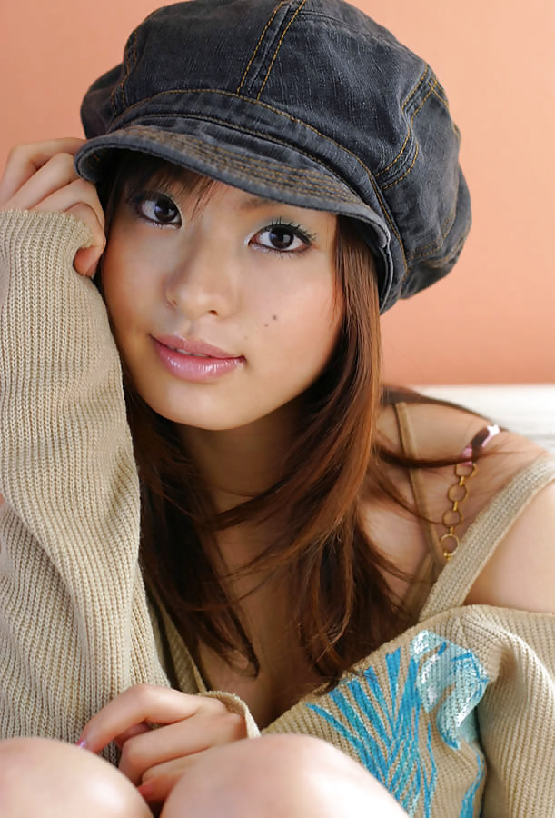 Sexy Eastern girl with sizzling titties and total bush! #9575674