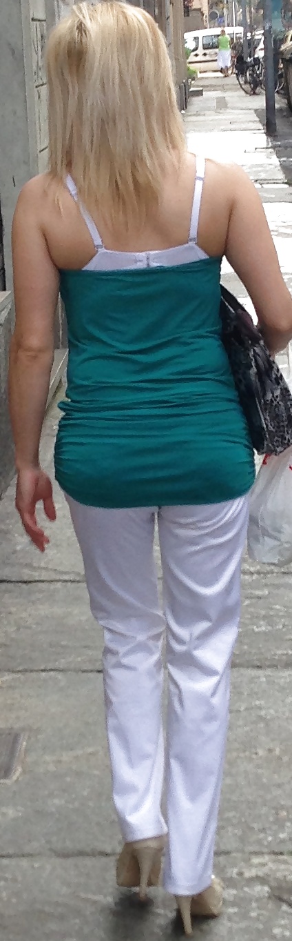 Scatti rubati
 #16924235