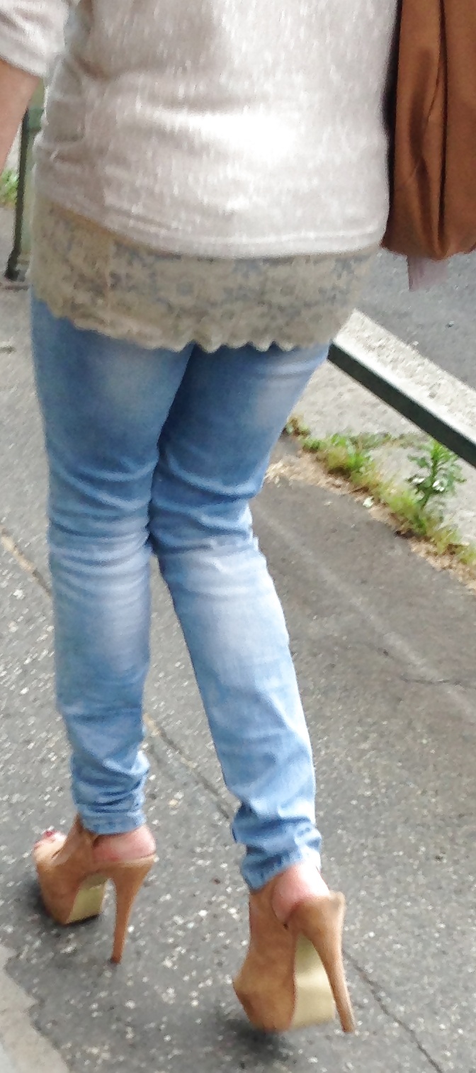 Scatti rubati
 #16924342