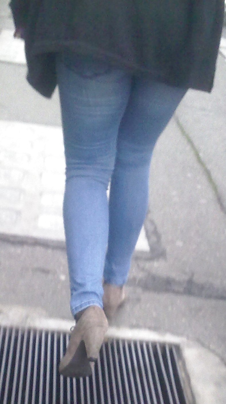 Scatti rubati
 #16924522