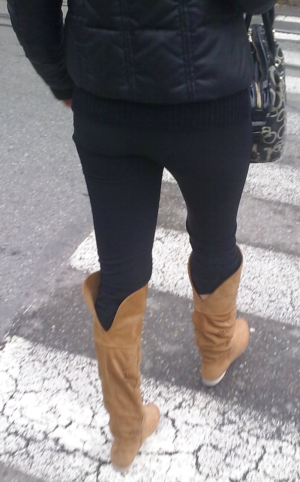 Scatti rubati
 #16924574