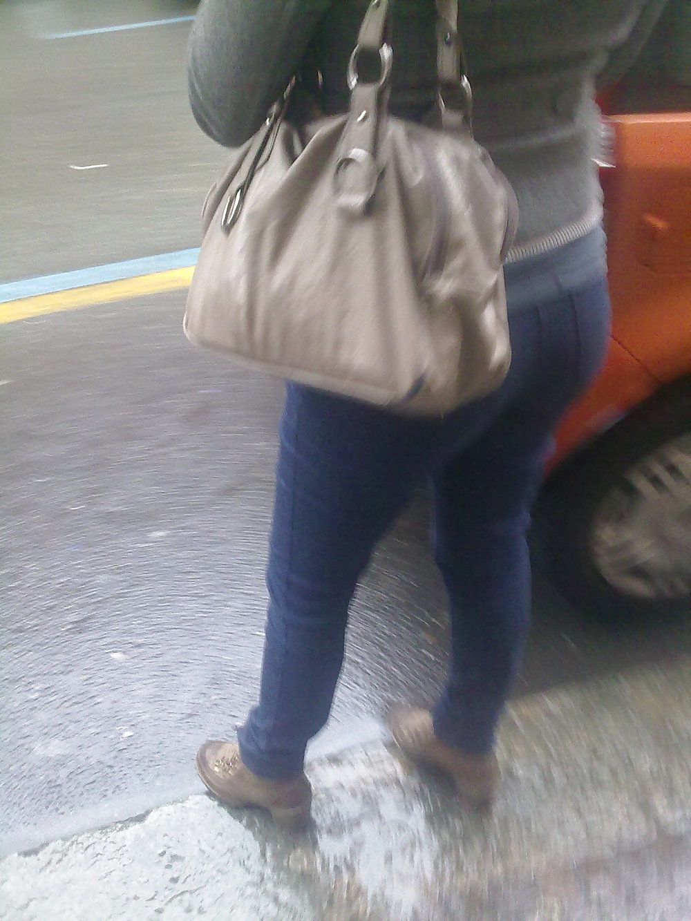 Scatti rubati
 #16924581