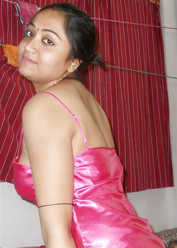 Cute homely desi indian aunty: exposed
 #17824874