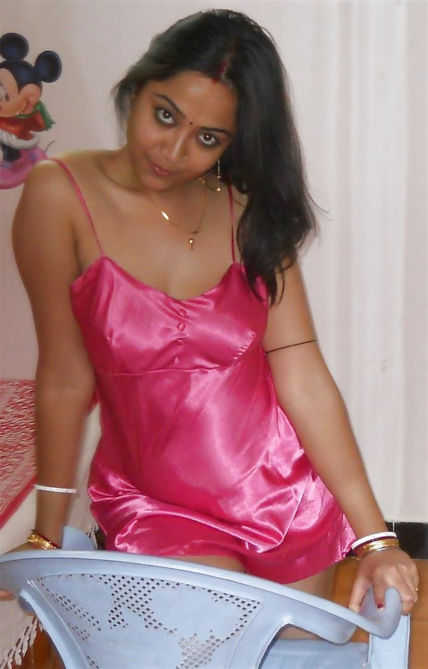 Cute homely desi indian aunty: exposed
 #17824889